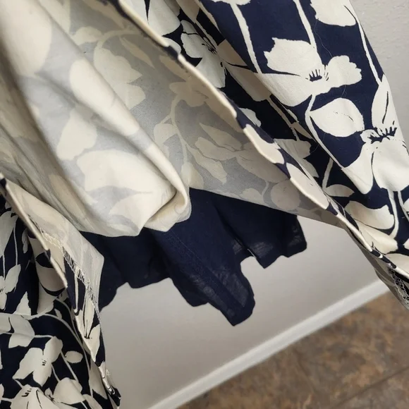 American Living Blue & White Floral Pleated Fit & Flare Women's Size 16 - Picture 9 of 9